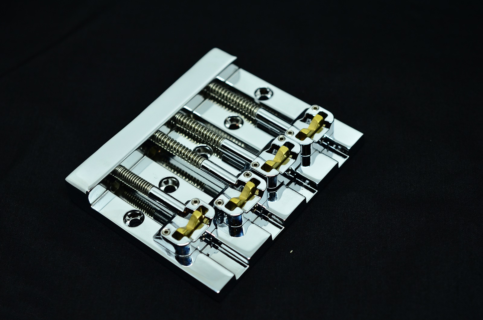 新品 4 String KickAss Bass Bridge Chrome Brand new 4 string Hipshot KICKASS chrome bass bridge | eBay